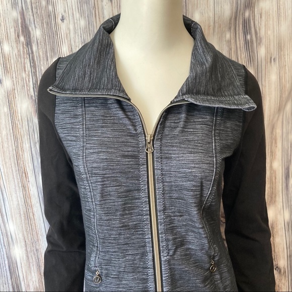 Lululemon Daily Yoga Jacket - Picture 2 of 9
